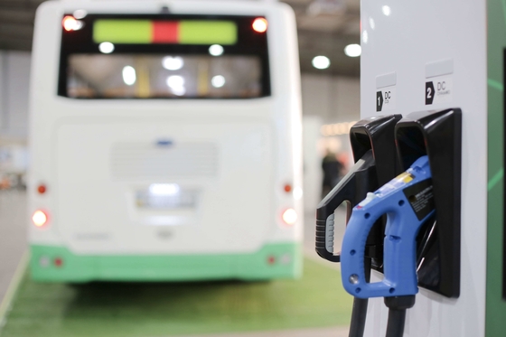 สถานีชาร์จเร็ว 150V 1000V สําหรับรถไฟฟ้า Ev