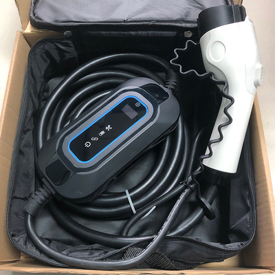 3.5KW ประเภท 2 EV Plug IP67 เครื่องชาร์จสําหรับ Tesla Model 3 ที่ที่จอดรถห้างสรรพสินค้า