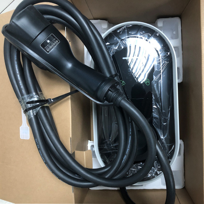 เครื่องชาร์จรถยนต์ประเภท 2 แบบ 32A 3 ช่วง สําหรับ Tesla Model 3 พกพาและความถี่เครือข่าย 50Hz±10Hz