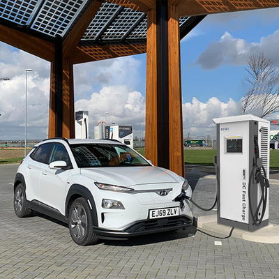 120KW DC Output Current Fast Ev Chargers With Ocpp 1.6J/1.5J สําหรับสถานีชาร์จ Ev DC